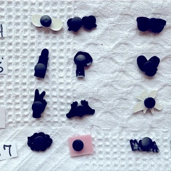 2/$5 CROCS JIBBITZ SHOE CHARMS- NEW, assorted- you pick! - Picture 11 of 13